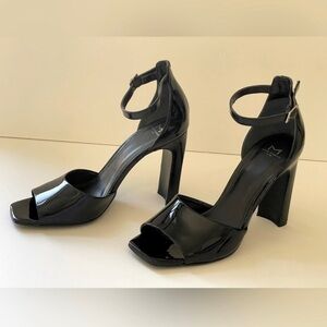 Marc Fisher harlin black patent leather heels
